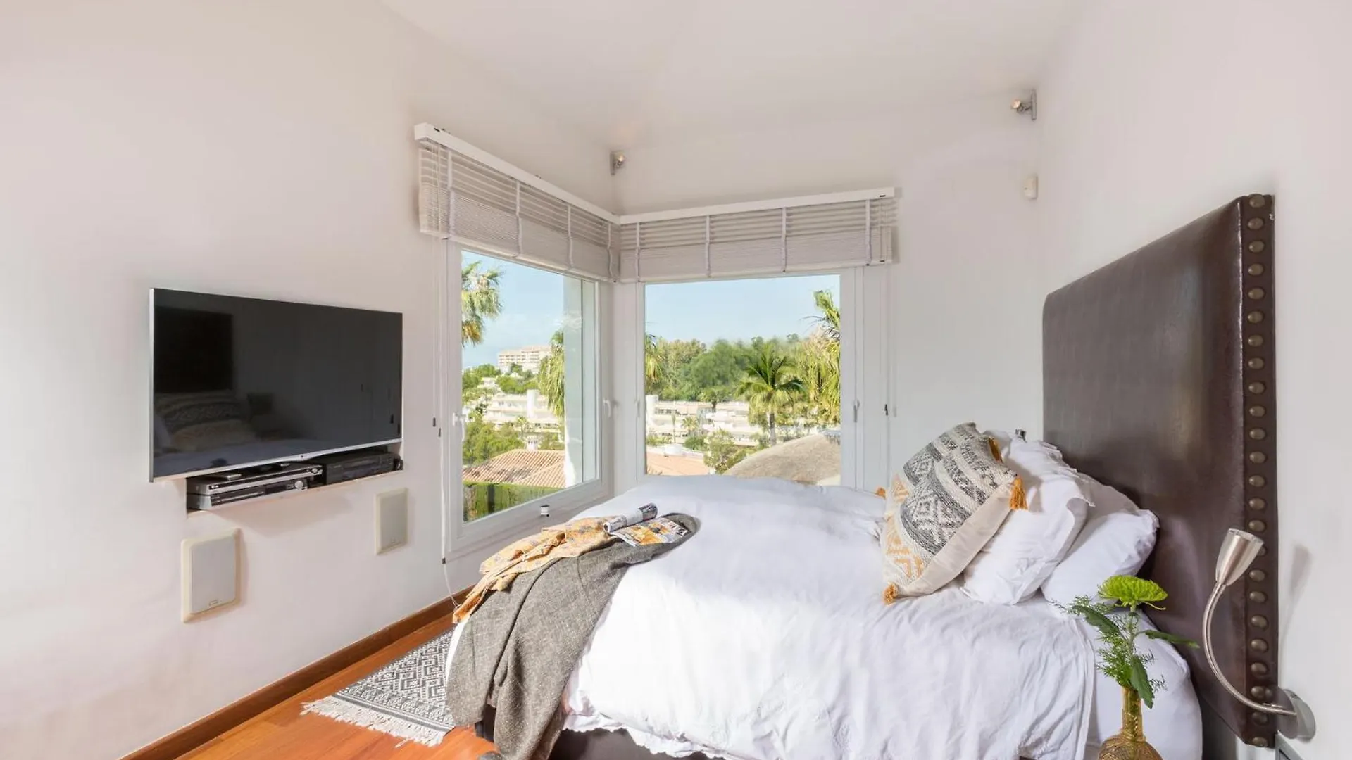 Ocean Views Luxury Villa Next To Beach Benalmádena