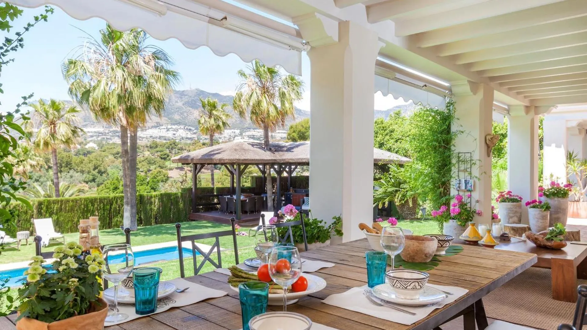 Ocean Views Luxury Villa Next To Beach Benalmádena