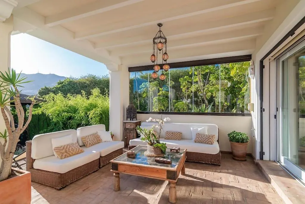 Ocean Views Luxury Villa Next To Beach بينالماذينا