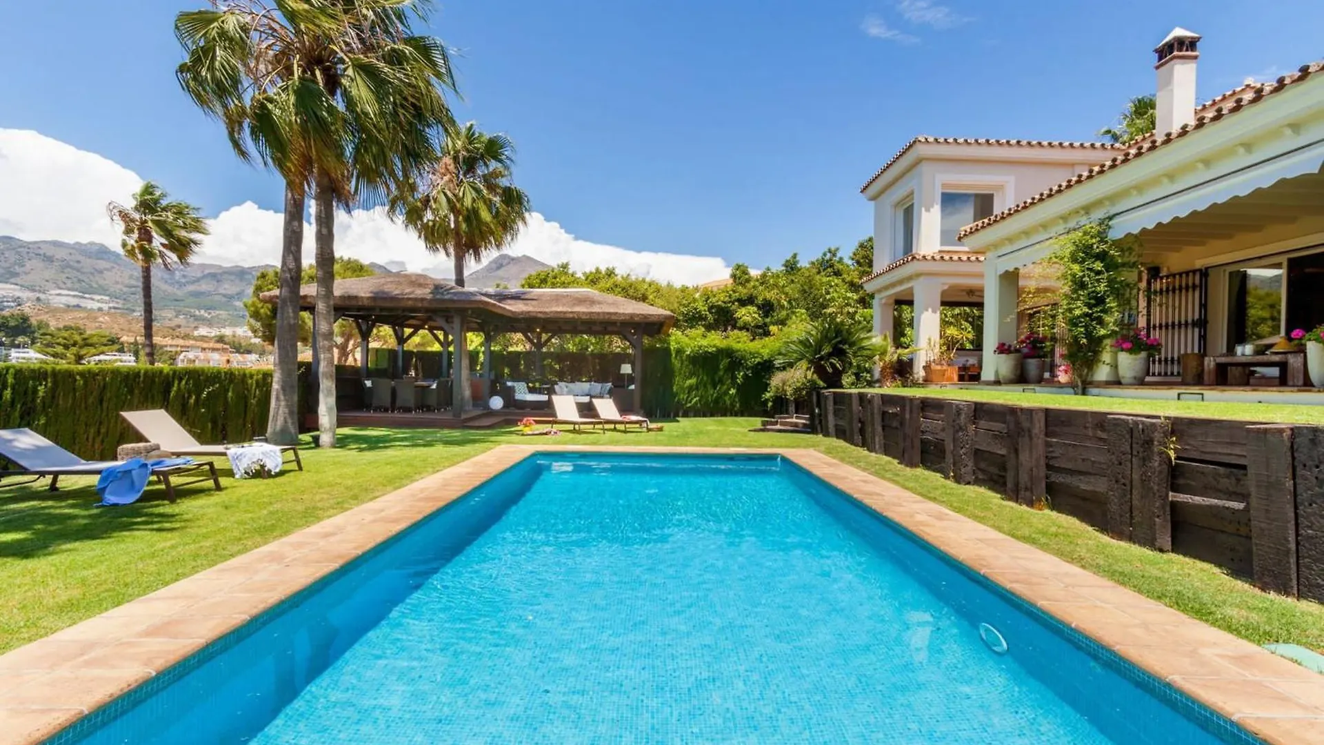 Ocean Views Luxury Villa Next To Beach Benalmádena