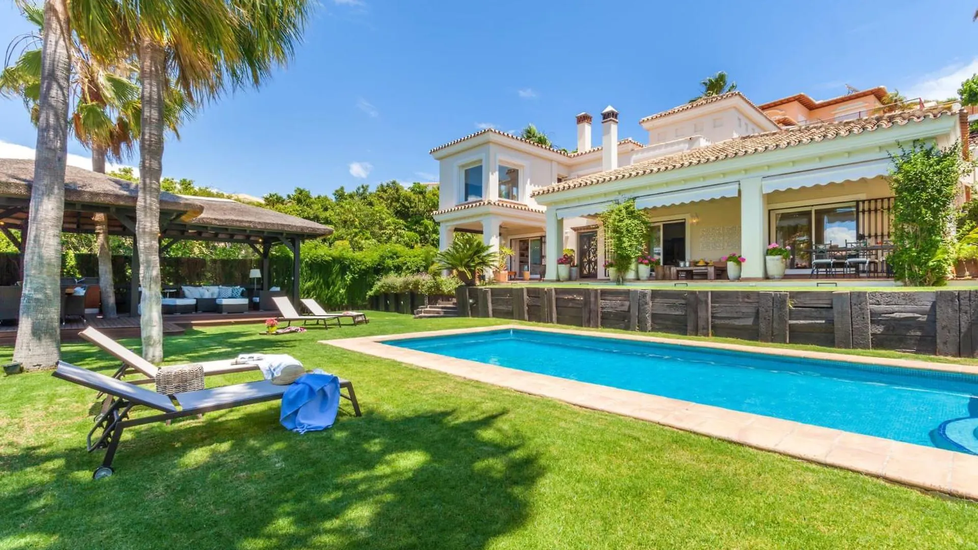 Ocean Views Luxury Villa Next To Beach Benalmádena 0*,  Hiszpania
